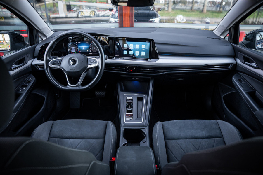Volkswagen Golf Variant 1.5 eTSI Life Business | Automaat | navigatie | Adaptieve cruise control | App-Connect | camera |