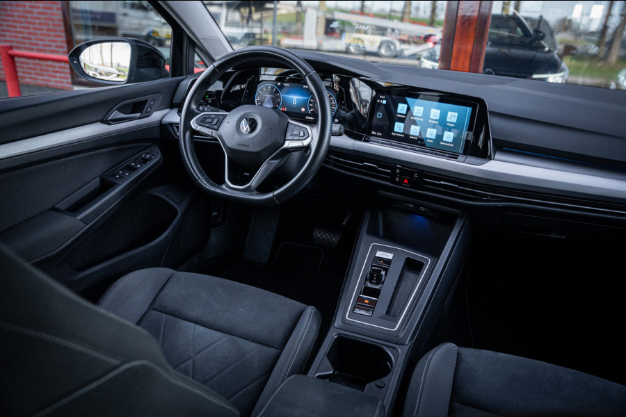 Volkswagen Golf Variant 1.5 eTSI Life Business | Automaat | navigatie | Adaptieve cruise control | App-Connect | camera |