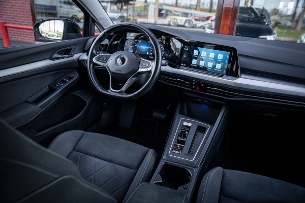 Volkswagen Golf Variant 1.5 eTSI Life Business | Automaat | navigatie | Adaptieve cruise control | App-Connect | camera |