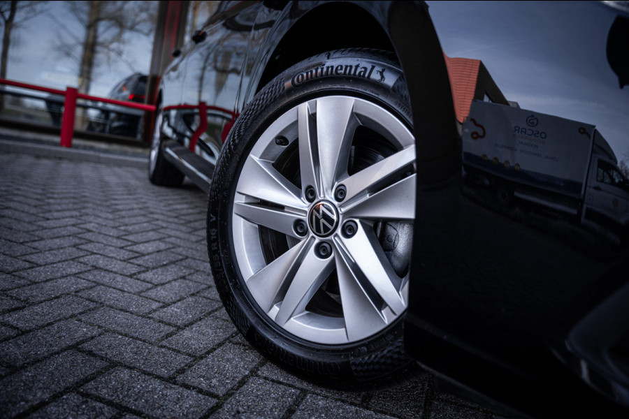 Volkswagen Golf Variant 1.5 eTSI Life Business | Automaat | navigatie | Adaptieve cruise control | App-Connect | camera |