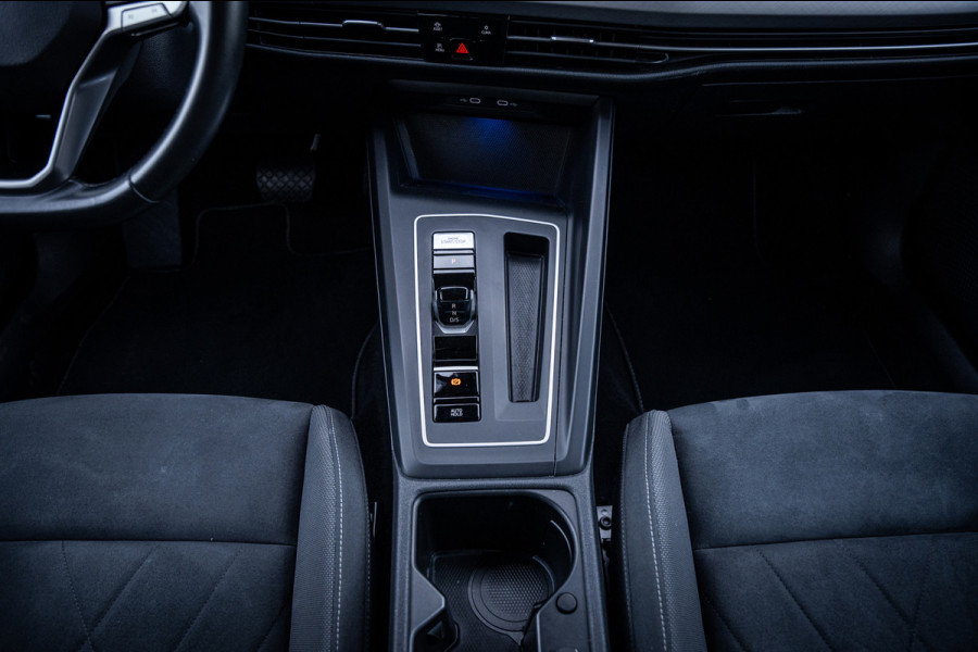 Volkswagen Golf Variant 1.5 eTSI Life Business | Automaat | navigatie | Adaptieve cruise control | App-Connect | camera |