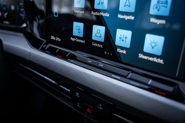 Volkswagen Golf Variant 1.5 eTSI Life Business | Automaat | navigatie | Adaptieve cruise control | App-Connect | camera |