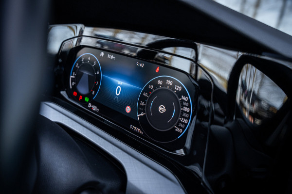 Volkswagen Golf Variant 1.5 eTSI Life Business | Automaat | navigatie | Adaptieve cruise control | App-Connect | camera |