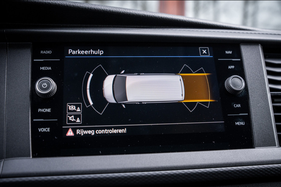 Volkswagen Transporter 2.0 TDI 150pk | L2 | Automaat | Stoelverwarming | Navigatie | Adaptieve cruise control |Carplay |