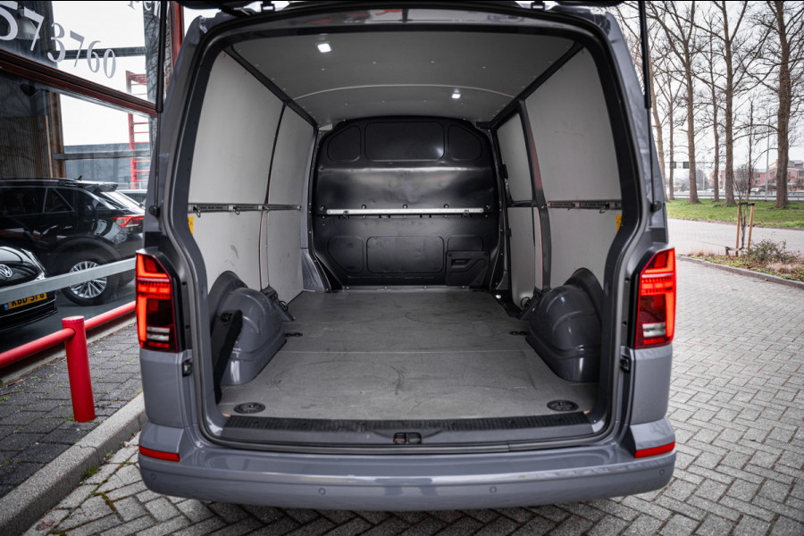 Volkswagen Transporter 2.0 TDI 150pk | L2 | Automaat | Stoelverwarming | Navigatie | Adaptieve cruise control |Carplay |