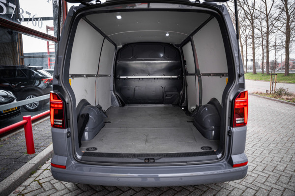 Volkswagen Transporter 2.0 TDI 150pk | L2 | Automaat | Stoelverwarming | Navigatie | Adaptieve cruise control |Carplay |
