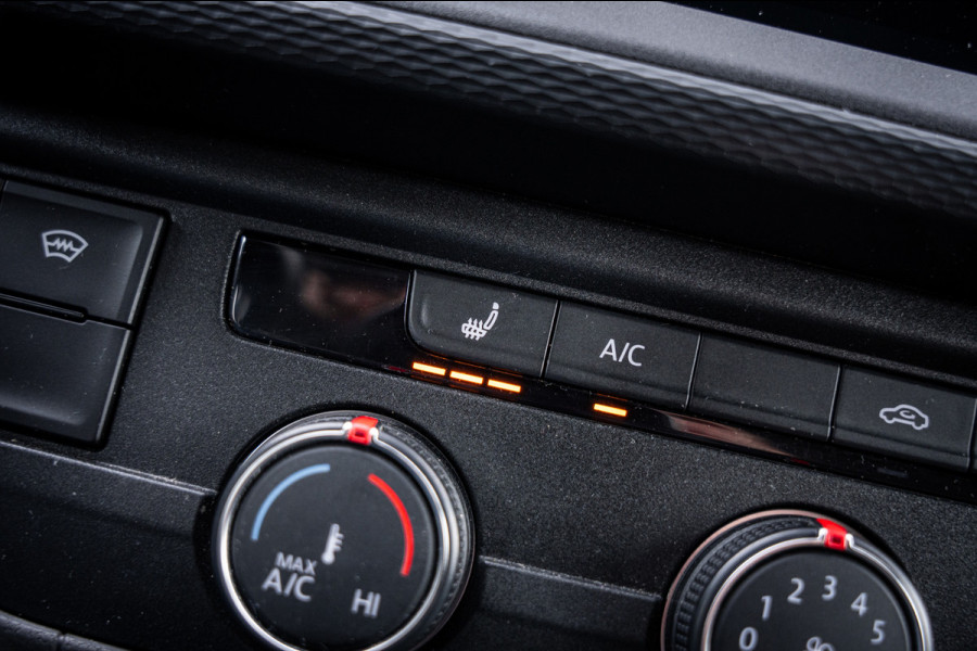Volkswagen Transporter 2.0 TDI 150pk | L2 | Automaat | Stoelverwarming | Navigatie | Adaptieve cruise control |Carplay |