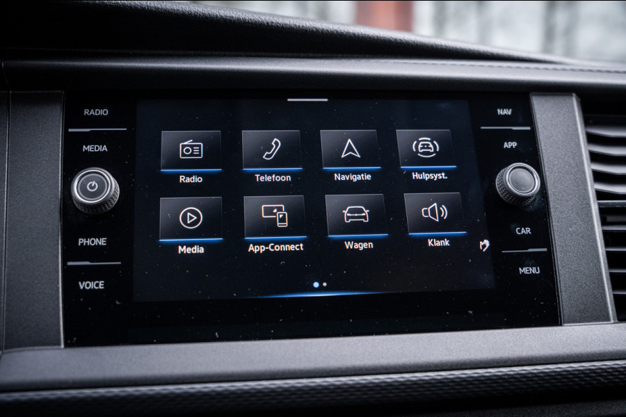 Volkswagen Transporter 2.0 TDI 150pk | L2 | Automaat | Stoelverwarming | Navigatie | Adaptieve cruise control |Carplay |