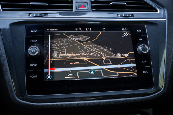 Volkswagen Tiguan Allspace 1.5 TSI R-Line Business+ | 7 persoons | Panoramadak | Leder | Trekhaak | Carplay | Stoel en stuurverw.|