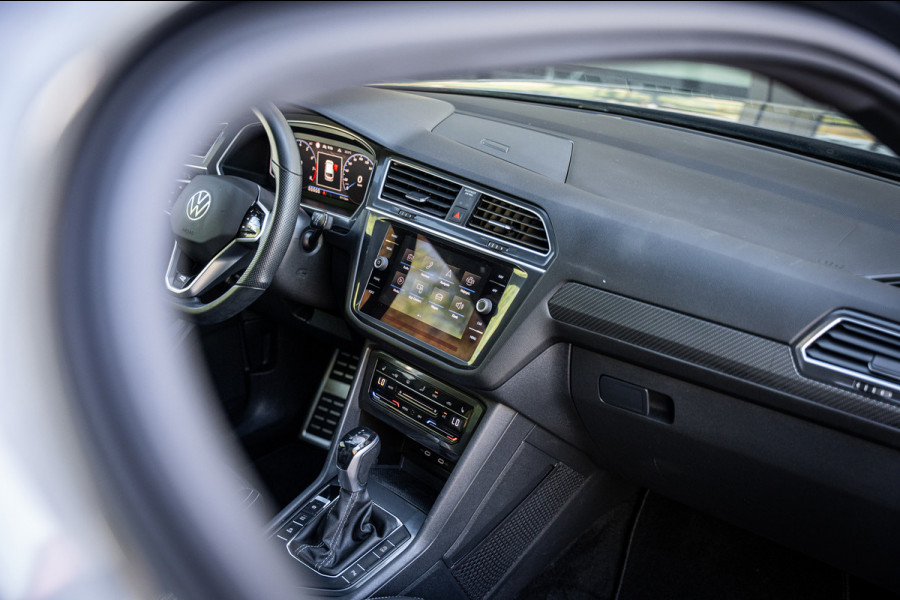 Volkswagen Tiguan Allspace 1.5 TSI R-Line Business+ | 7 persoons | Panoramadak | Leder | Trekhaak | Carplay | Stoel en stuurverw.|