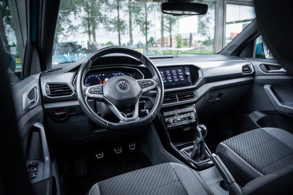 Volkswagen T-Cross 1.0 TSI 116pk R-line | LED | Carplay | Camera | Virtual cockpit | Navigatie | Adaptieve cruise |