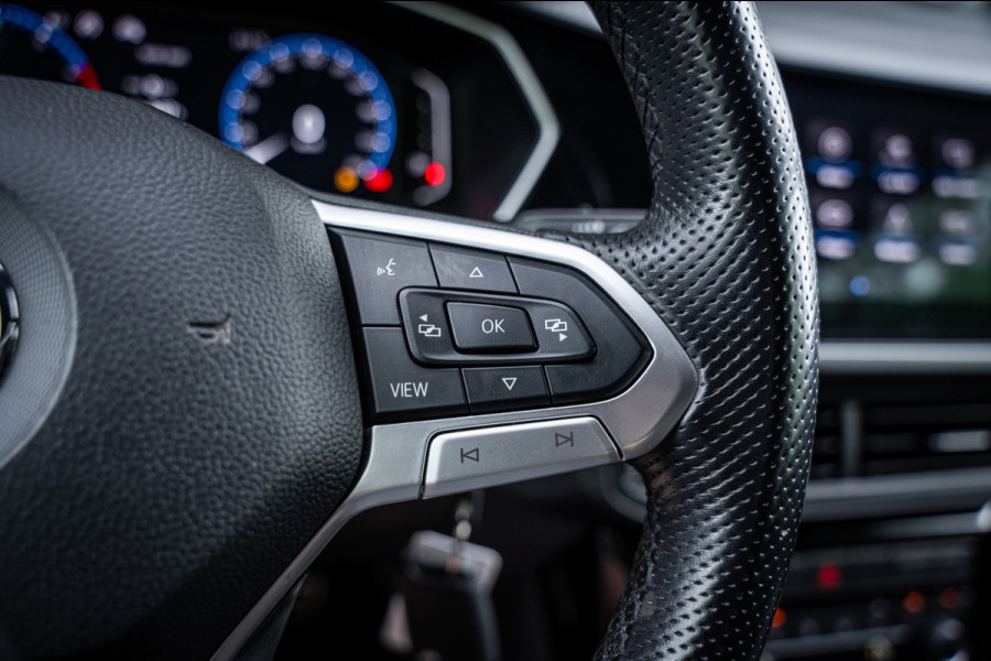 Volkswagen T-Cross 1.0 TSI 116pk R-line | LED | Carplay | Camera | Virtual cockpit | Navigatie | Adaptieve cruise |