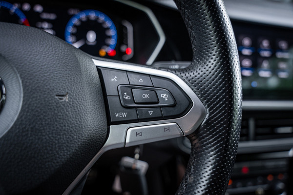 Volkswagen T-Cross 1.0 TSI 116pk R-line | LED | Carplay | Camera | Virtual cockpit | Navigatie | Adaptieve cruise |