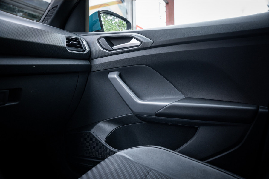 Volkswagen T-Cross 1.0 TSI 116pk R-line | LED | Carplay | Camera | Virtual cockpit | Navigatie | Adaptieve cruise |