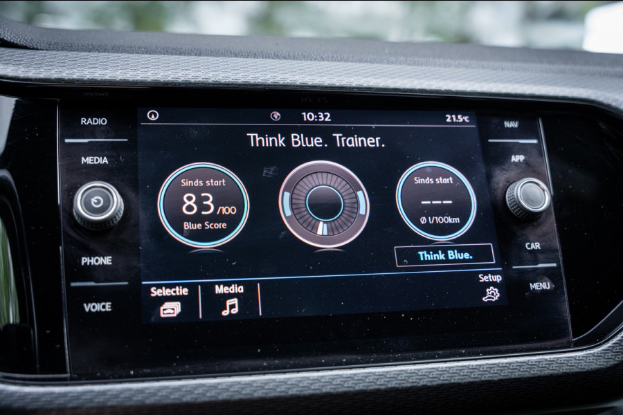 Volkswagen T-Cross 1.0 TSI 116pk R-line | LED | Carplay | Camera | Virtual cockpit | Navigatie | Adaptieve cruise |