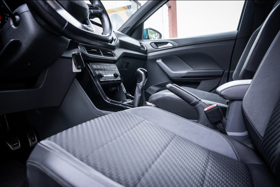 Volkswagen T-Cross 1.0 TSI 116pk R-line | LED | Carplay | Camera | Virtual cockpit | Navigatie | Adaptieve cruise |