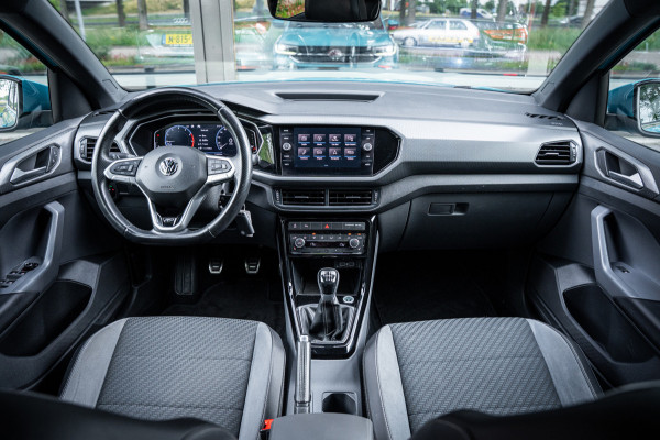 Volkswagen T-Cross 1.0 TSI 116pk R-line | LED | Carplay | Camera | Virtual cockpit | Navigatie | Adaptieve cruise |