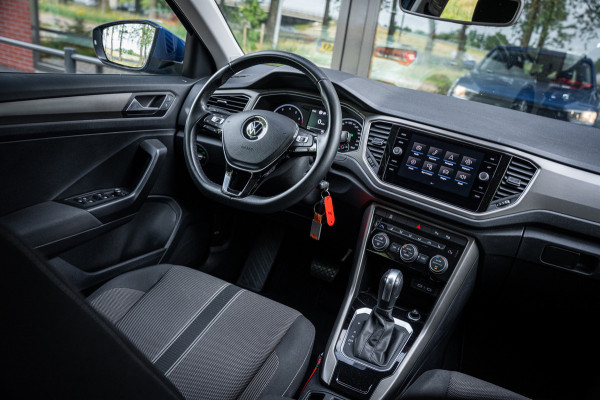 Volkswagen T-Roc 1.5 TSI Sport Autom. | Navi | PDC | Cruise controle | Trekhaak