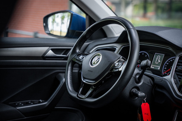 Volkswagen T-Roc 1.5 TSI Sport Autom. | Navi | PDC | Cruise controle | Trekhaak