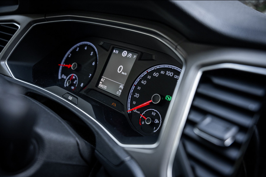 Volkswagen T-Roc 1.5 TSI Sport Autom. | Navi | PDC | Cruise controle | Trekhaak