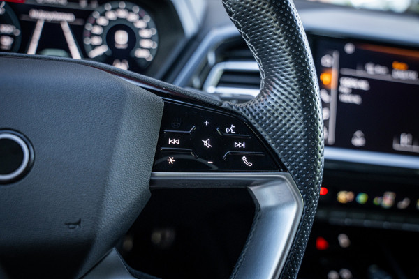 Audi Q4 Sportback e-tron 40 S-line Advanced edition 77 kWh | Matrix LED | Navi | S Line | Cruise | PDC | SoH 94%