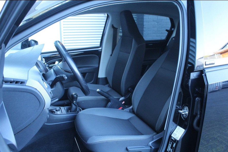 Volkswagen up! 1.0 65pk Active Camera LMV