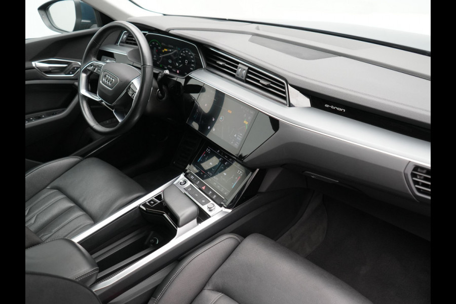 Audi Q8 e-tron 55 quattro Advanced Edition 115 kWh 408pk Dealer O.H | Panodak | Head Up | 360 Camera | Bang & Olufsen | Lederen Sportstoelen Massage & Memory | Stoelventilatie & Verwarming | Cruise Control | Keyless | Virtual | Navigatie | DAB | 21" L.M |