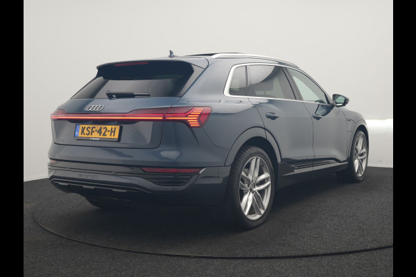 Audi Q8 e-tron 55 quattro Advanced Edition 115 kWh 408pk Dealer O.H | Panodak | Head Up | 360 Camera | Bang & Olufsen | Lederen Sportstoelen Massage & Memory | Stoelventilatie & Verwarming | Cruise Control | Keyless | Virtual | Navigatie | DAB | 21" L.M |