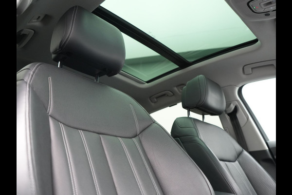Audi Q8 e-tron 55 quattro Advanced Edition 115 kWh 408pk Dealer O.H | Panodak | Head Up | 360 Camera | Bang & Olufsen | Lederen Sportstoelen Massage & Memory | Stoelventilatie & Verwarming | Cruise Control | Keyless | Virtual | Navigatie | DAB | 21" L.M |