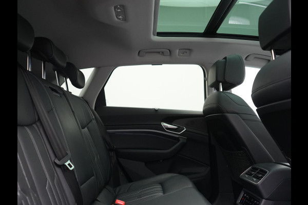 Audi Q8 e-tron 55 quattro Advanced Edition 115 kWh 408pk Dealer O.H | Panodak | Head Up | 360 Camera | Bang & Olufsen | Lederen Sportstoelen Massage & Memory | Stoelventilatie & Verwarming | Cruise Control | Keyless | Virtual | Navigatie | DAB | 21" L.M |