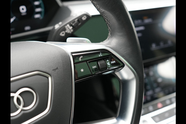 Audi Q8 e-tron 55 quattro Advanced Edition 115 kWh 408pk Dealer O.H | Panodak | Head Up | 360 Camera | Bang & Olufsen | Lederen Sportstoelen Massage & Memory | Stoelventilatie & Verwarming | Cruise Control | Keyless | Virtual | Navigatie | DAB | 21" L.M |
