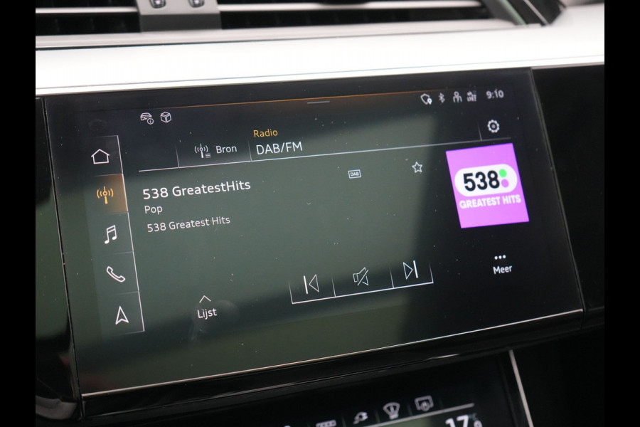 Audi Q8 e-tron 55 quattro Advanced Edition 115 kWh 408pk Dealer O.H | Panodak | Head Up | 360 Camera | Bang & Olufsen | Lederen Sportstoelen Massage & Memory | Stoelventilatie & Verwarming | Cruise Control | Keyless | Virtual | Navigatie | DAB | 21" L.M |