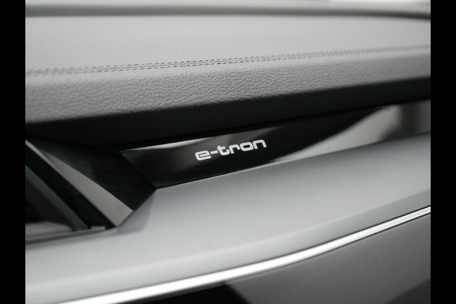 Audi Q8 e-tron 55 quattro Advanced Edition 115 kWh 408pk Dealer O.H | Panodak | Head Up | 360 Camera | Bang & Olufsen | Lederen Sportstoelen Massage & Memory | Stoelventilatie & Verwarming | Cruise Control | Keyless | Virtual | Navigatie | DAB | 21" L.M |