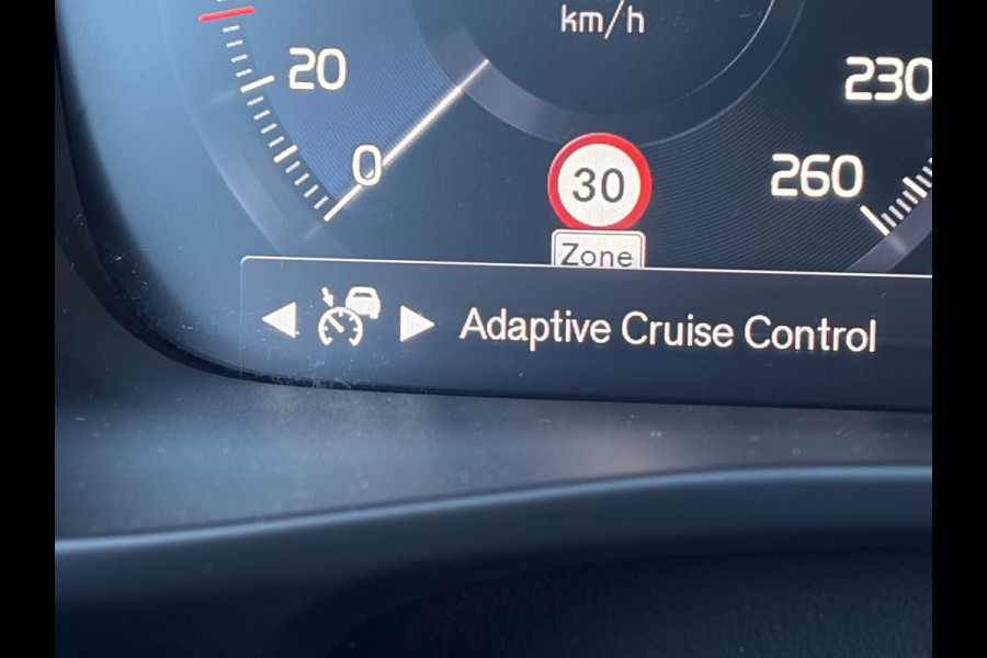 Volvo XC40 1.5 T5 262pk Recharge Inscription PHEV Leer Stoel/Stuurverw Carplay Crystal Orrefors Dealer-Onderhouden!