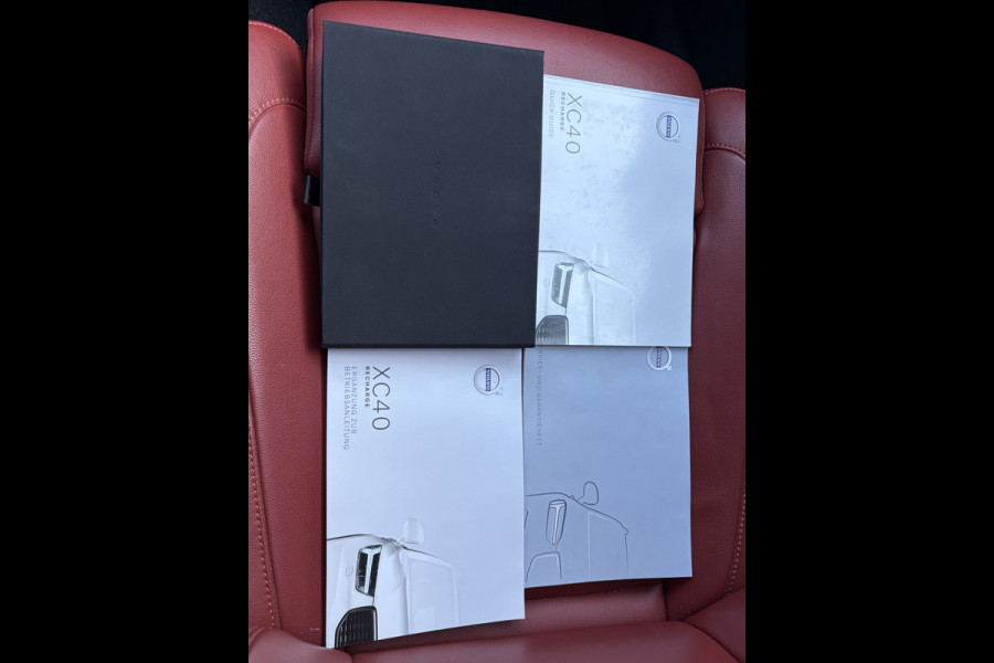 Volvo XC40 1.5 T5 262pk Recharge Inscription PHEV Leer Stoel/Stuurverw Carplay Crystal Orrefors Dealer-Onderhouden!