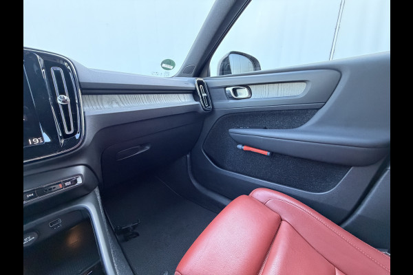 Volvo XC40 1.5 T5 262pk Recharge Inscription PHEV Leer Stoel/Stuurverw Carplay Crystal Orrefors Dealer-Onderhouden!