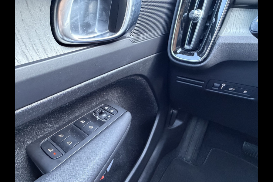 Volvo XC40 1.5 T5 262pk Recharge Inscription PHEV Leer Stoel/Stuurverw Carplay Crystal Orrefors Dealer-Onderhouden!
