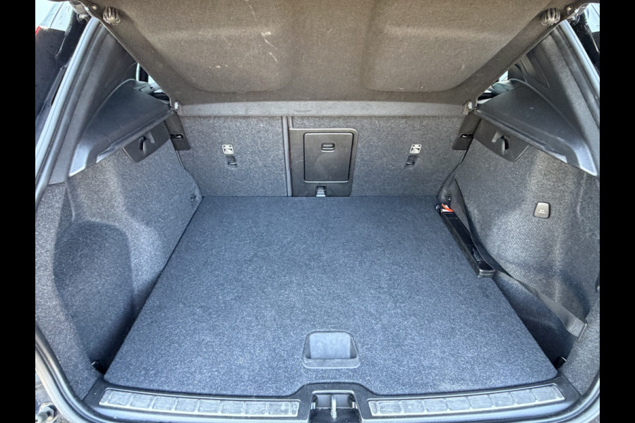 Volvo XC40 1.5 T5 262pk Recharge Inscription PHEV Leer Stoel/Stuurverw Carplay Crystal Orrefors Dealer-Onderhouden!