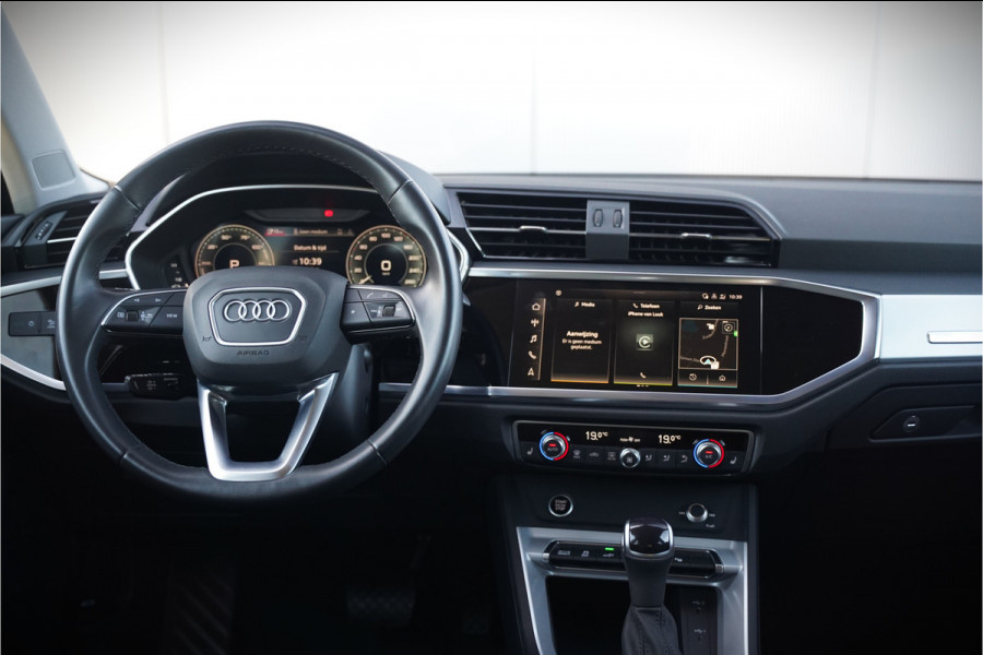 Audi Q3 45 TFSI e Advanced edition | Stoelverwarming | Adaptive Cruise Control | Navigatie | Keyless | Matrix LED | Apple Carplay | DAB | Climate Control | Parkeersensoren | SOH 93,6%
