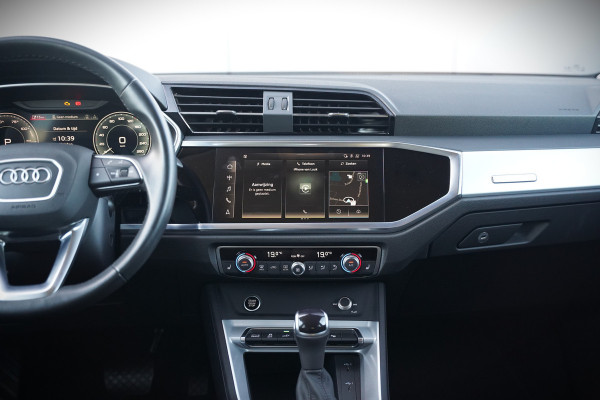 Audi Q3 45 TFSI e Advanced edition | Stoelverwarming | Adaptive Cruise Control | Navigatie | Keyless | Matrix LED | Apple Carplay | DAB | Climate Control | Parkeersensoren | SOH 93,6%
