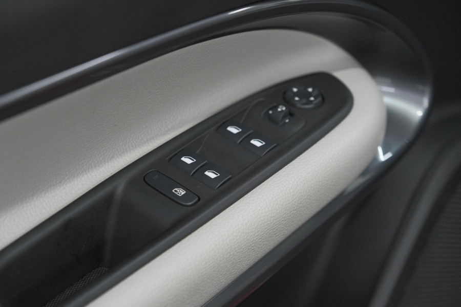 Fiat 600 1.2 Hybrid 110 La Prima | Elektrische Achterklep | Adaptieve Cruise Control | Dodehoekdetectie | Camera