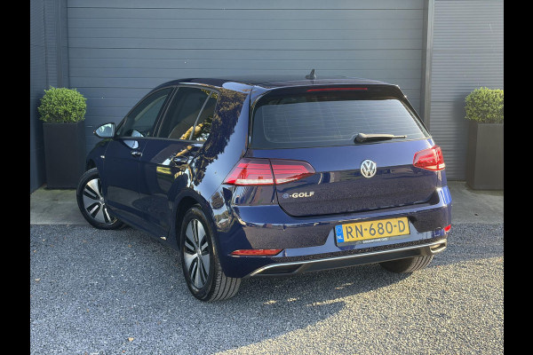 Volkswagen e-Golf e-Golf ✓SOH 88.57%✓Carplay✓Navi✓Leder✓Clima✓Cruise✓Pdc V+A✓LED✓16'' Lm velgen✓N.A.P✓Apk tot 02-2027