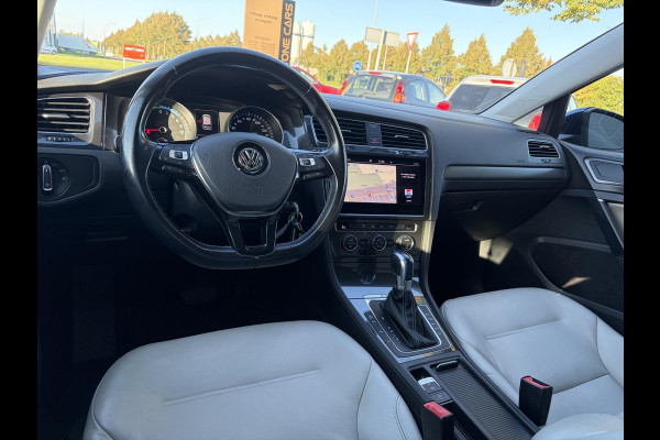 Volkswagen e-Golf e-Golf ✓SOH 88.57%✓Carplay✓Navi✓Leder✓Clima✓Cruise✓Pdc V+A✓LED✓16'' Lm velgen✓N.A.P✓Apk tot 02-2027