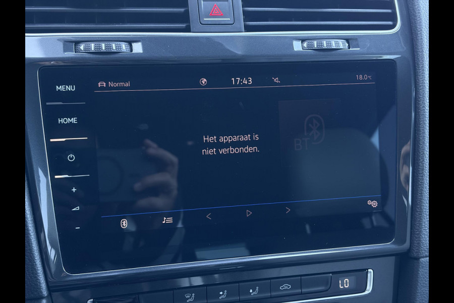 Volkswagen e-Golf e-Golf ✓SOH 88.57%✓Carplay✓Navi✓Leder✓Clima✓Cruise✓Pdc V+A✓LED✓16'' Lm velgen✓N.A.P✓Apk tot 02-2027