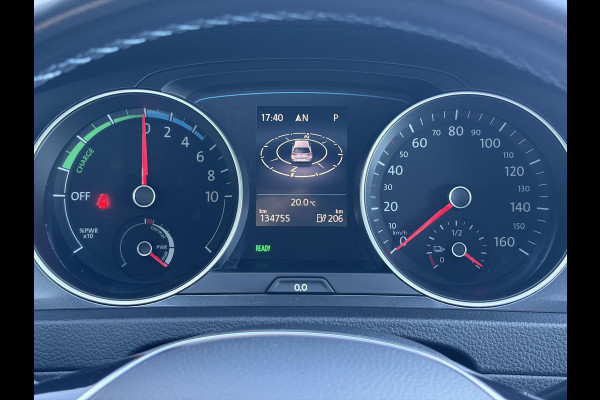 Volkswagen e-Golf e-Golf ✓SOH 88.57%✓Carplay✓Navi✓Leder✓Clima✓Cruise✓Pdc V+A✓LED✓16'' Lm velgen✓N.A.P✓Apk tot 02-2027