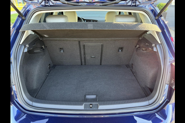 Volkswagen e-Golf e-Golf ✓SOH 88.57%✓Carplay✓Navi✓Leder✓Clima✓Cruise✓Pdc V+A✓LED✓16'' Lm velgen✓N.A.P✓Apk tot 02-2027