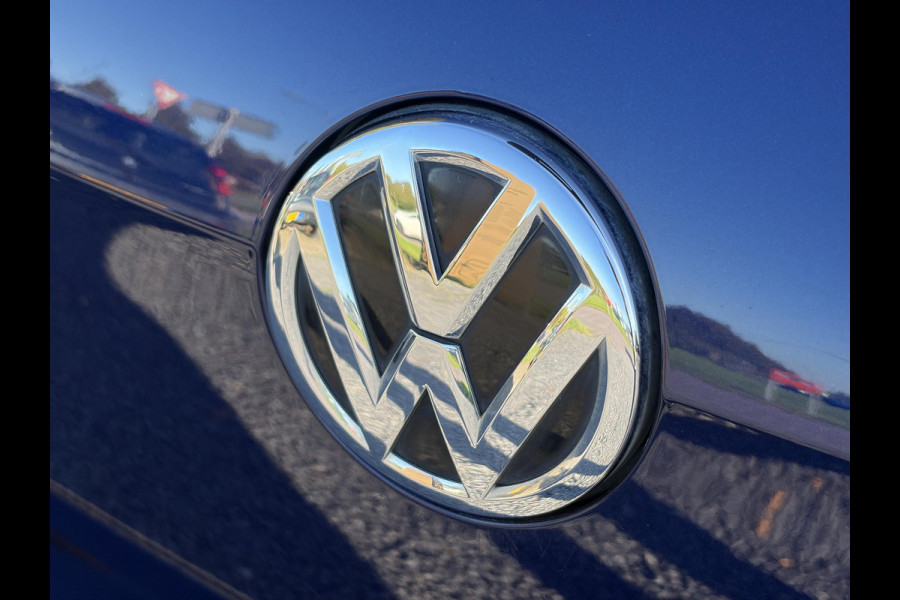 Volkswagen e-Golf e-Golf ✓SOH 88.57%✓Carplay✓Navi✓Leder✓Clima✓Cruise✓Pdc V+A✓LED✓16'' Lm velgen✓N.A.P✓Apk tot 02-2027