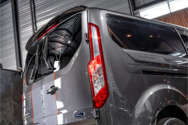 Ford Transit Custom 300 2.0 TDCI 170 PK L2H1 Limited DC | Dubbel cabine | ACC | Elek stoelen | Lederen bekleding | Navigatie | CarPlay | Camera | Trekhaak | Orig. NL auto | Nieuwe APK