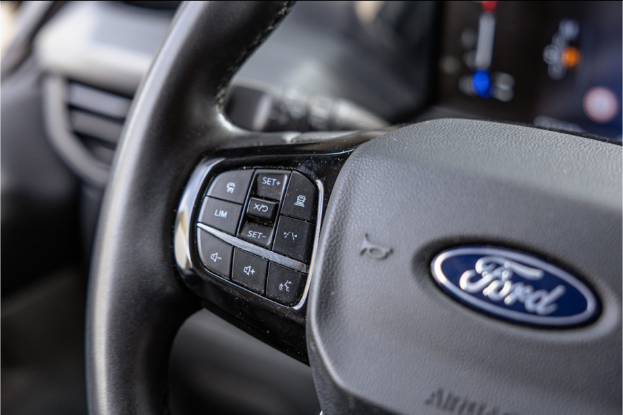 Ford Transit Custom 320 2.0 TDCI 170 PK Sport AWD | ACC | 360 Camera | Trekhaak | Blind Spot | Elek stoelen | CarPlay | Camera | Stoelverwarming | DAB | 3-Zitter | Dealer onderhouden | BPM Vrij