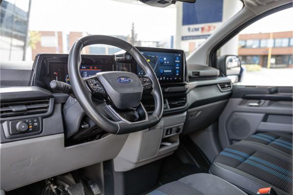 Ford Transit Custom 320 2.0 TDCI 170 PK Sport AWD | ACC | 360 Camera | Trekhaak | Blind Spot | Elek stoelen | CarPlay | Camera | Stoelverwarming | DAB | 3-Zitter | Dealer onderhouden | BPM Vrij